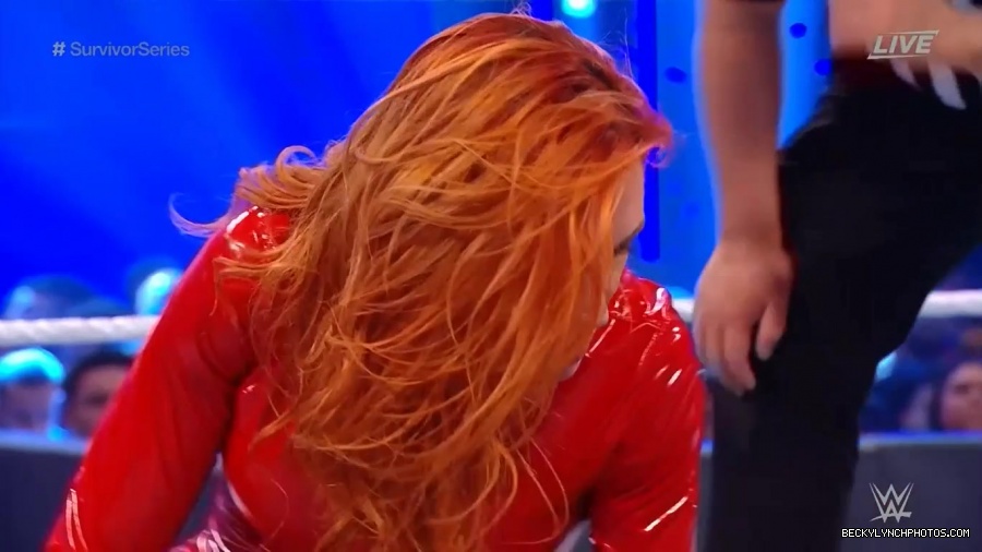 SURVIVOR_SERIES_2021_NOV__212C_2021_-_Becky_vs_Charlotte_2373.jpg