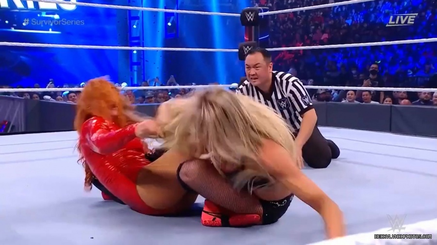 SURVIVOR_SERIES_2021_NOV__212C_2021_-_Becky_vs_Charlotte_2633.jpg