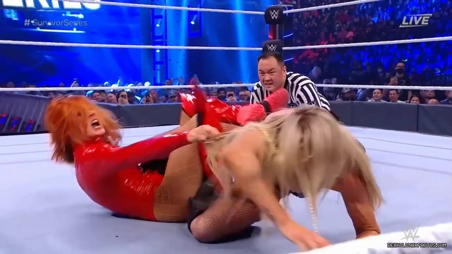SURVIVOR_SERIES_2021_NOV__212C_2021_-_Becky_vs_Charlotte_2634.jpg