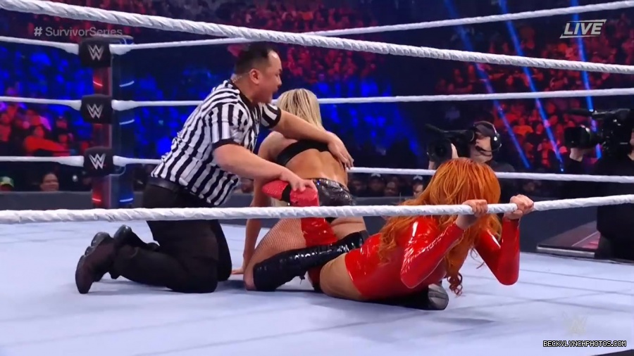 SURVIVOR_SERIES_2021_NOV__212C_2021_-_Becky_vs_Charlotte_2659.jpg